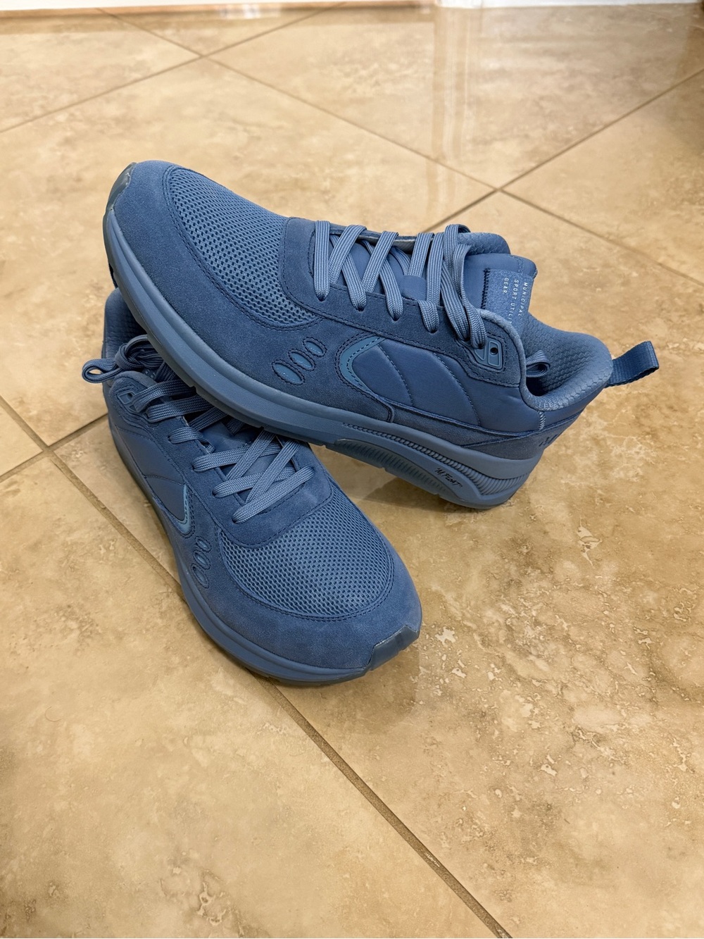 Municipal M.Float Sneakers in Blue